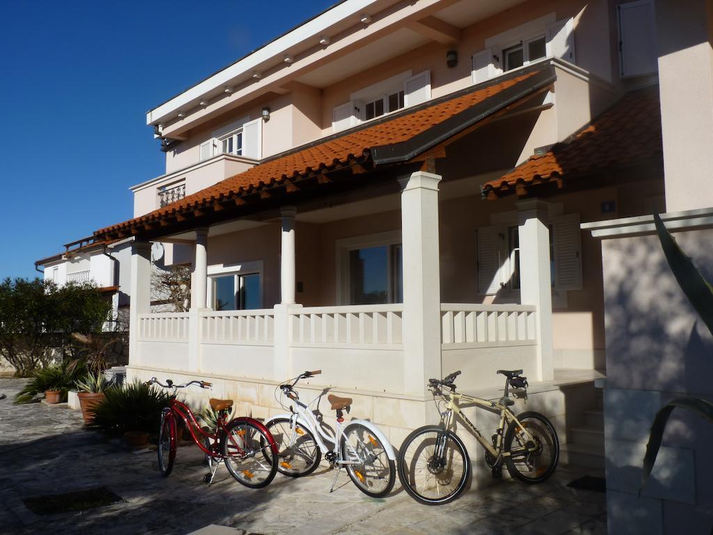 Apartments Villa Marnii Kožino 외부 사진
