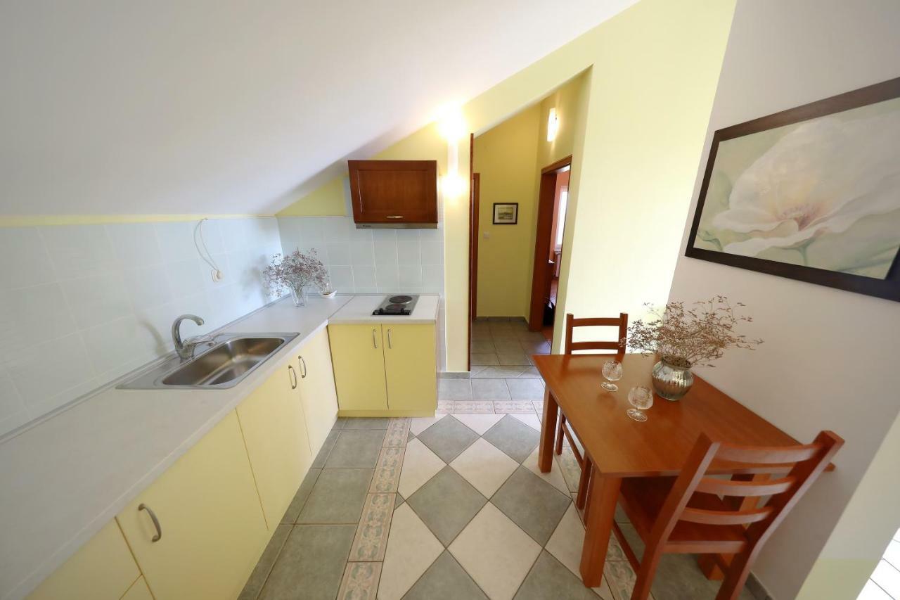 Apartments Villa Marnii Kožino 외부 사진