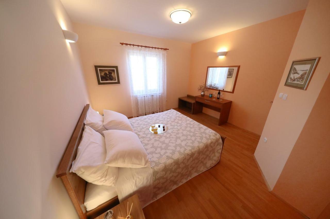 Apartments Villa Marnii Kožino 외부 사진