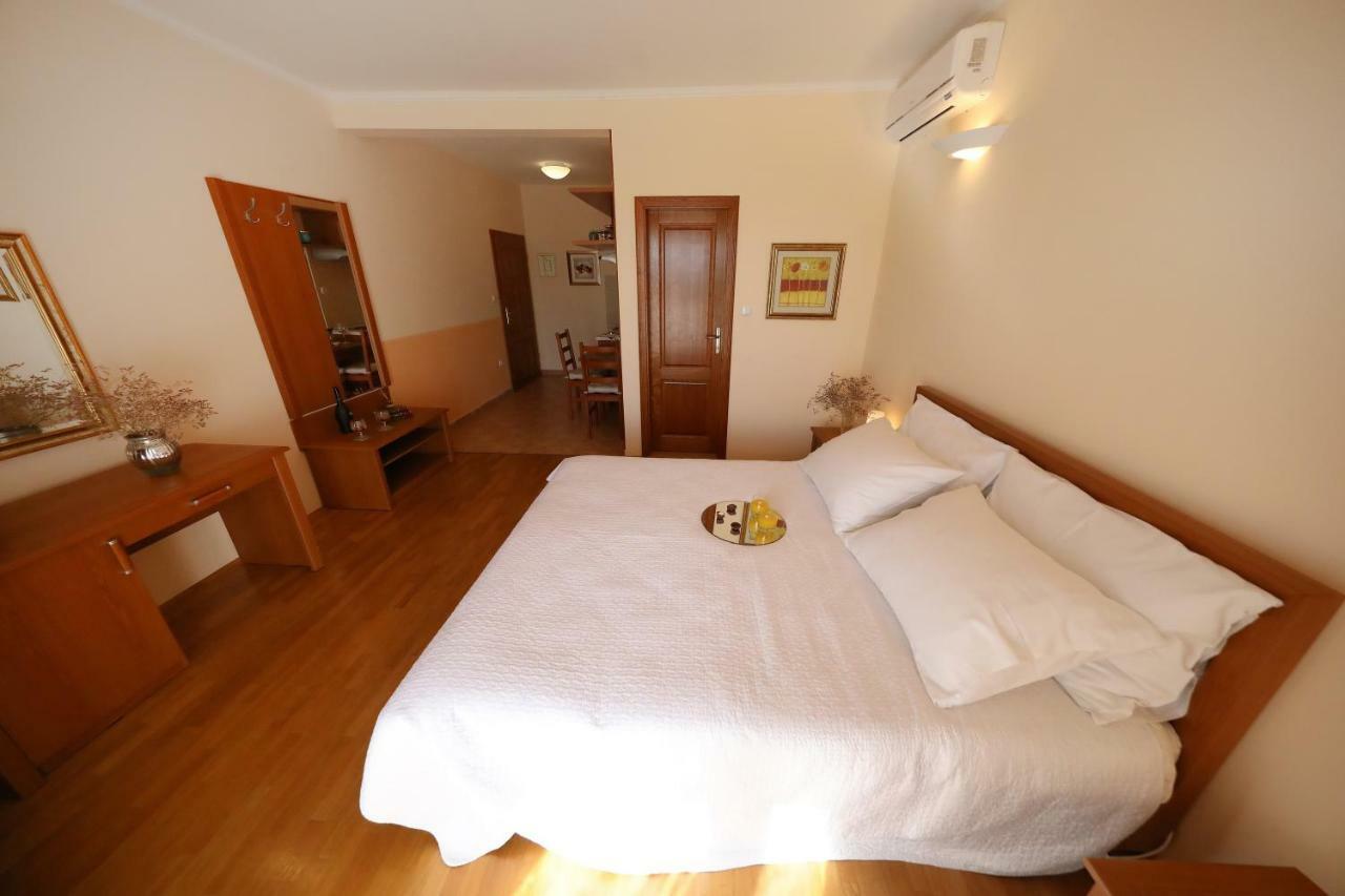 Apartments Villa Marnii Kožino 외부 사진