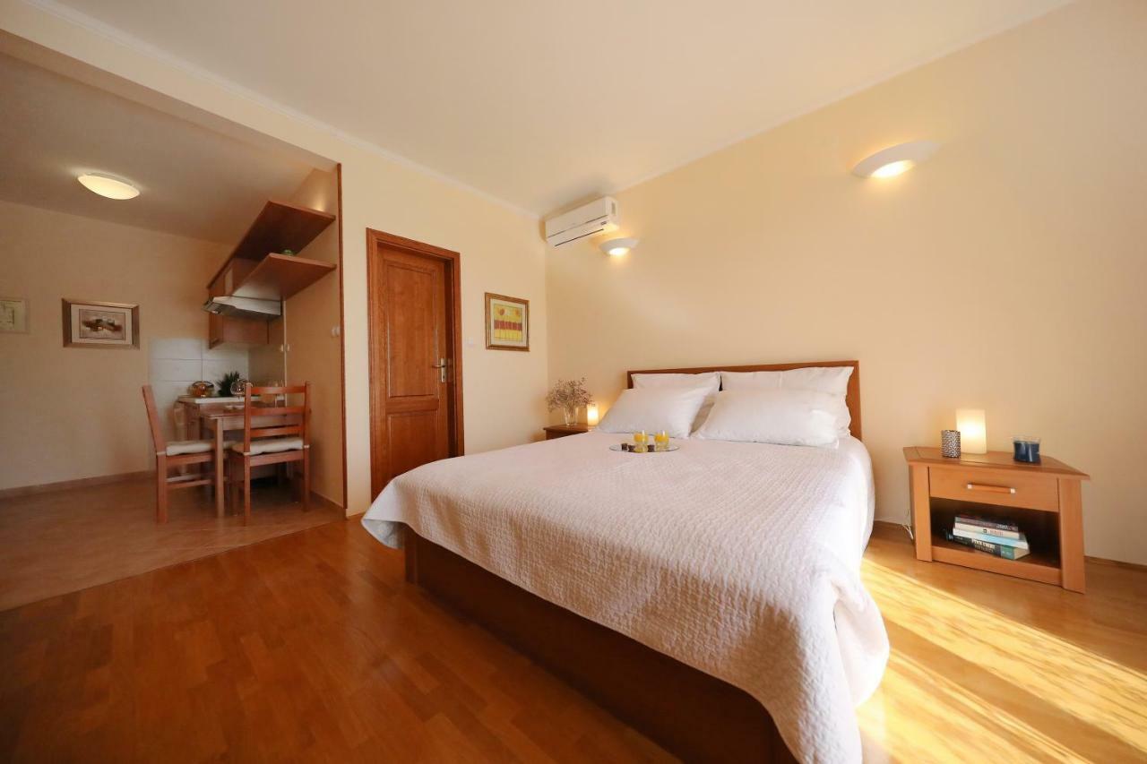 Apartments Villa Marnii Kožino 외부 사진